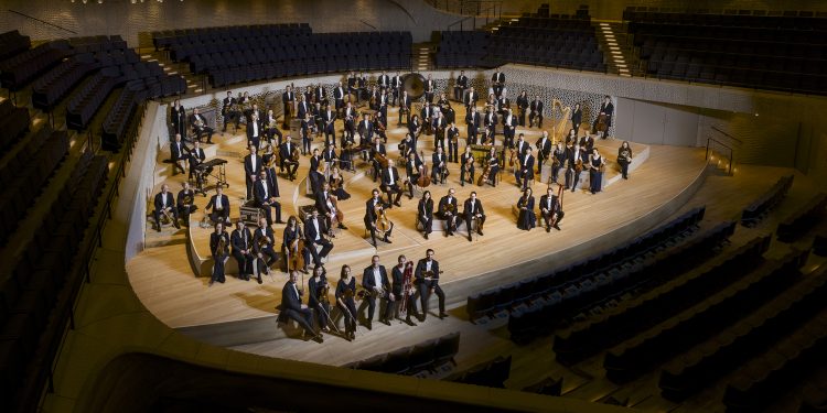 NDR Elbphilharmonie Orchester: Chefdirigent Alan Gilbert präsentiert Konzertsaison 2024/25 - Antoine Tamestit wird Artist in Residence