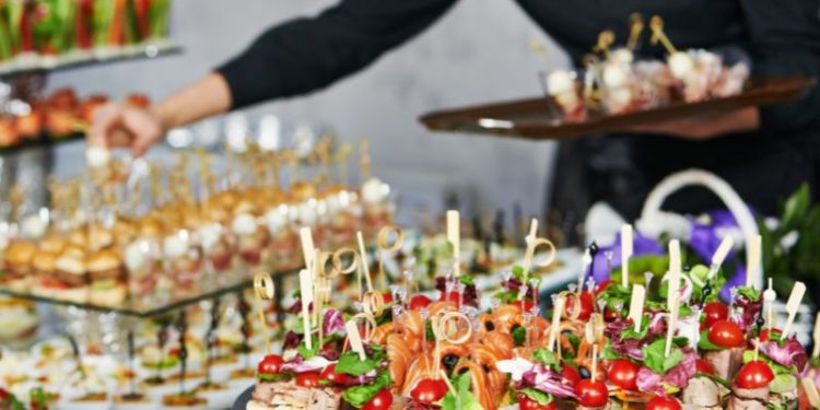 Vom Fingerfood bis zum 3-Gänge-Menü: Catering in Hamburg